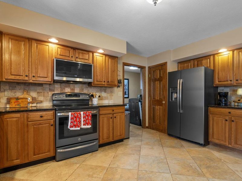 226 Sloboda Avenue, Ontario, OH 44906 Photo 23