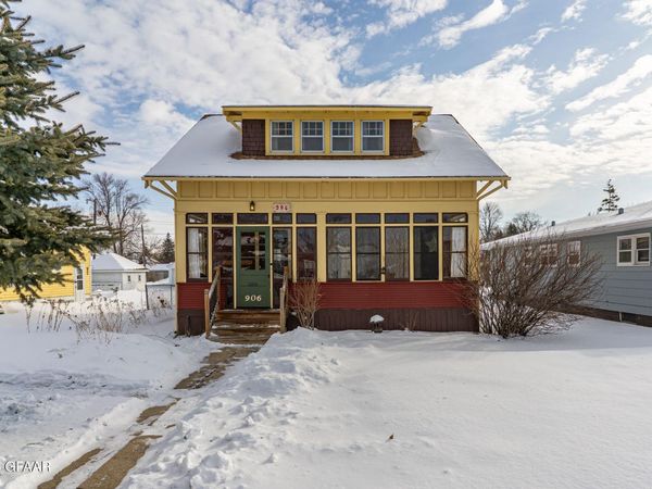 906 STEARNS Street, Crookston, MN 56716