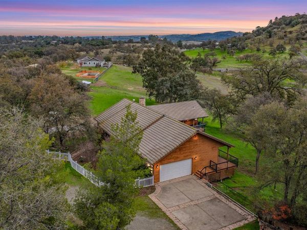 149 S Park Dr, Burson, CA 95252