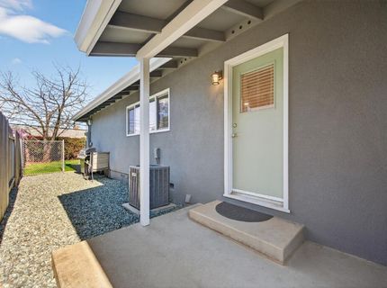 9149 Rundelay Way, Sacramento, CA 95826 Photo