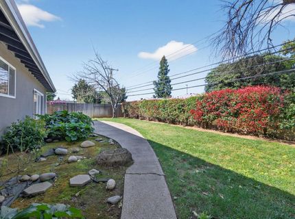 9149 Rundelay Way, Sacramento, CA 95826 Photo