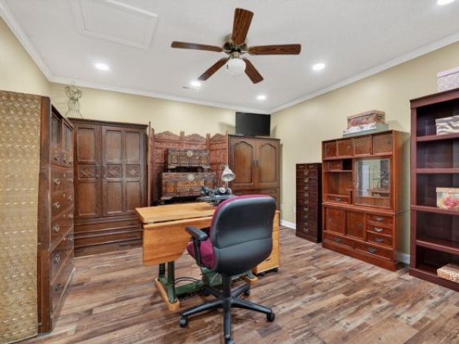 Property Image 28