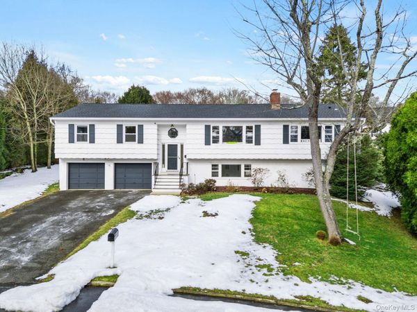 15 Meadow Place, Rye, NY 10580