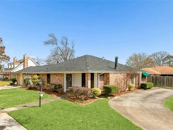 321 LONGVIEW Drive, Destrehan, LA 70047