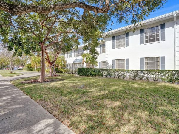 6750 NE 21st Road, Unit 123, Fort Lauderdale, FL 33308