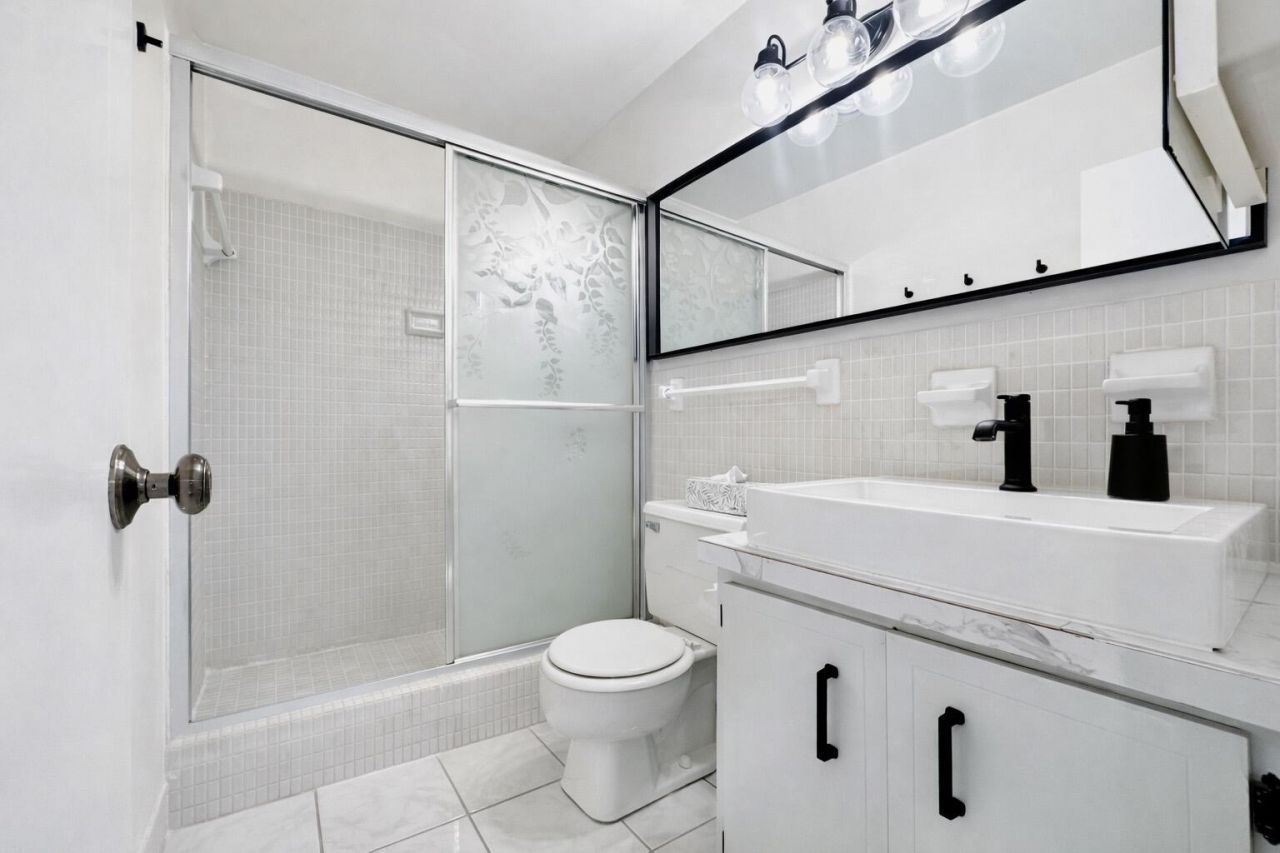 6750 NE 21st Road, Unit 123, Fort Lauderdale, FL 33308 Photo