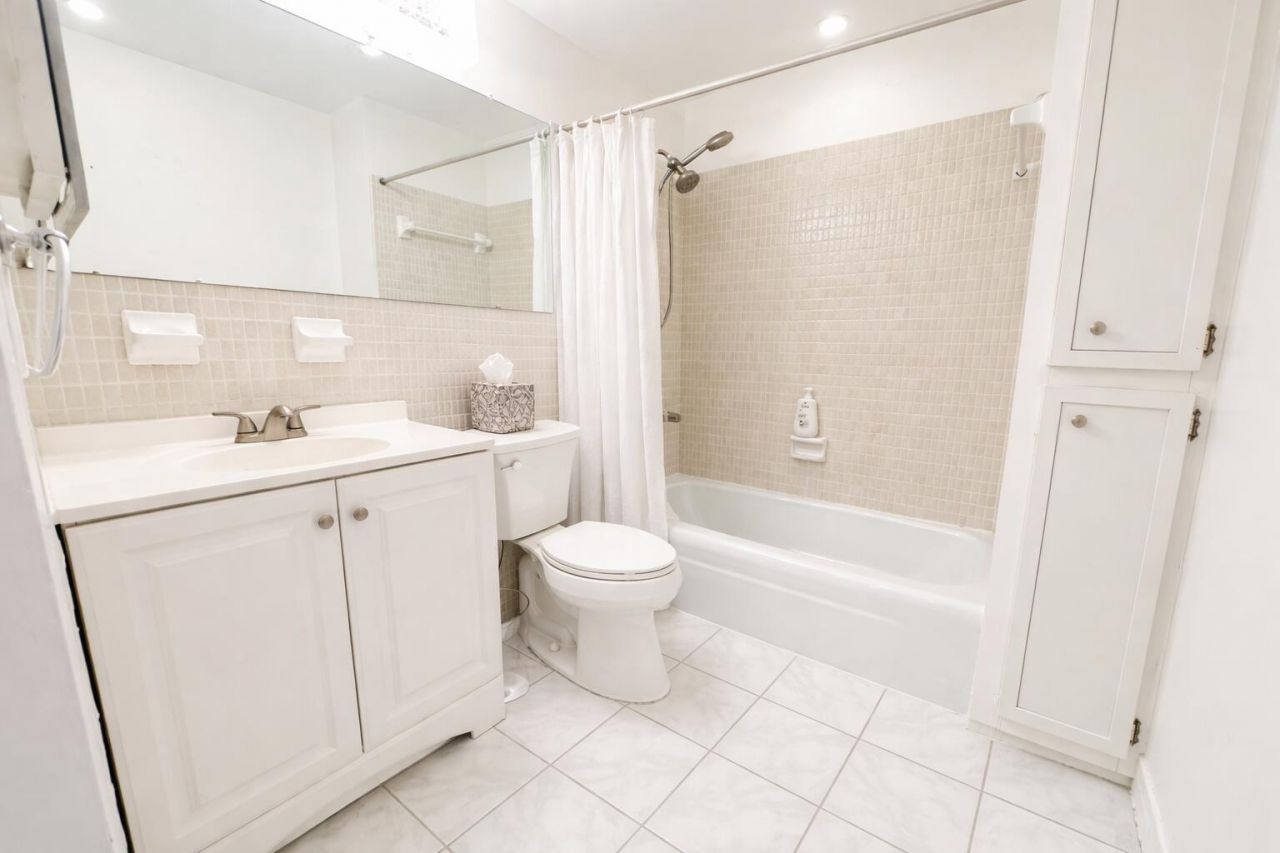 6750 NE 21st Road, Unit 123, Fort Lauderdale, FL 33308 Photo