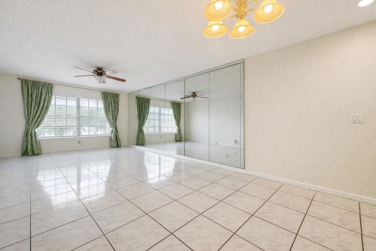 6750 NE 21st Road, Unit 123, Fort Lauderdale, FL 33308 Photo