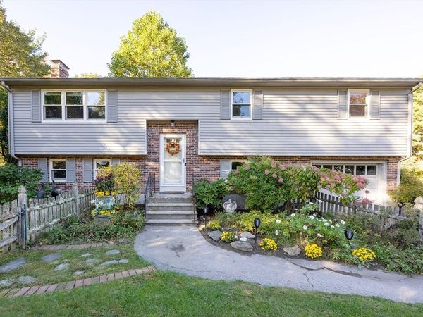 22 Greenview Drive, Holliston, MA 01746