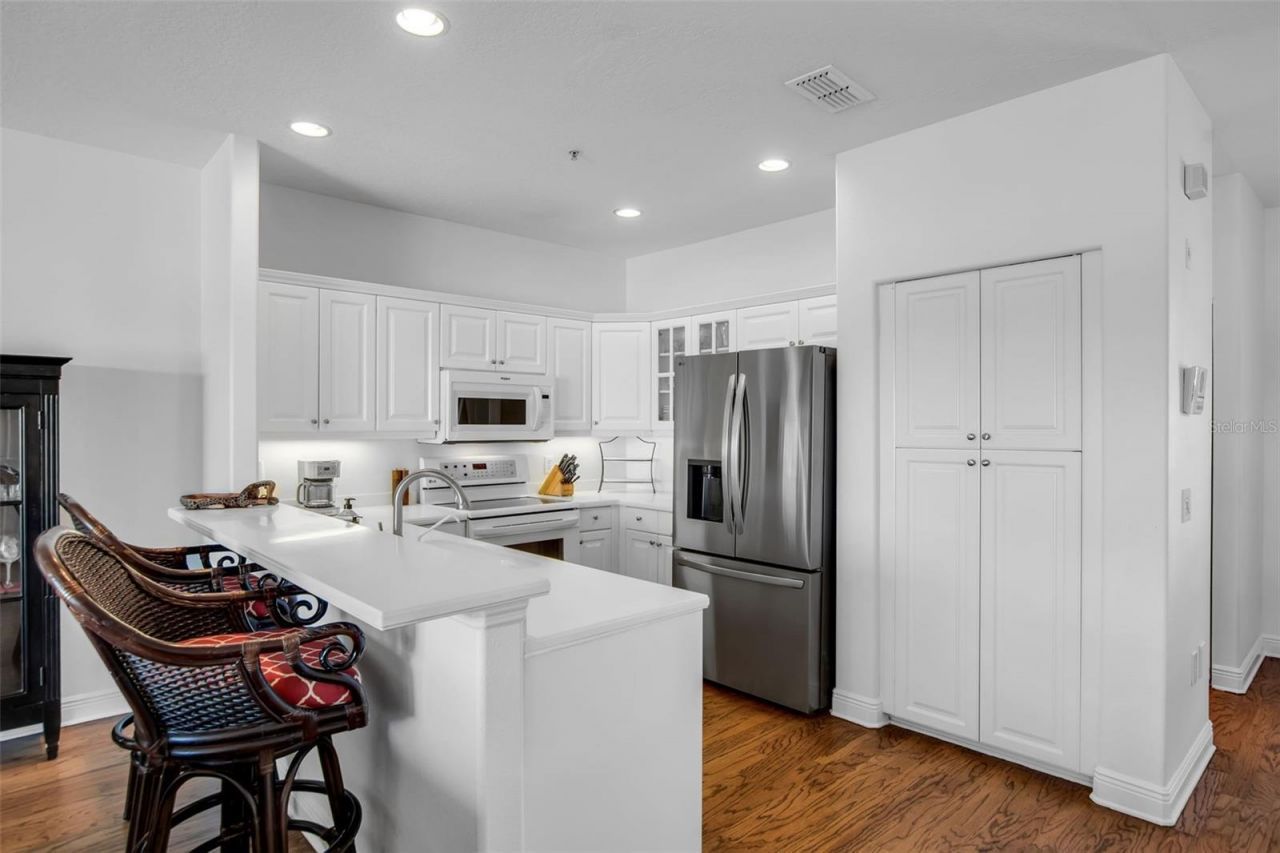 9203 Midnight Pass Road, Unit 2, Sarasota, FL 34242 Photo