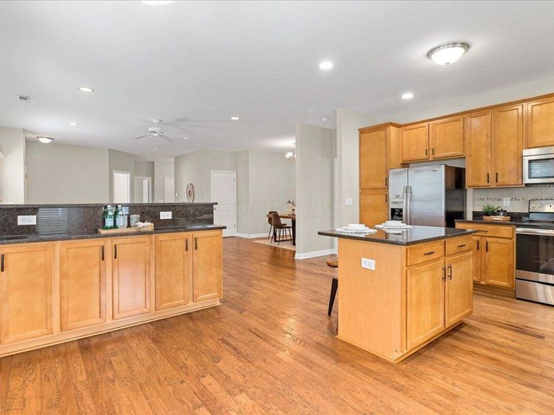 5791 Burke Circle, Unit 1103, New Albany, OH 43054 Photo 14