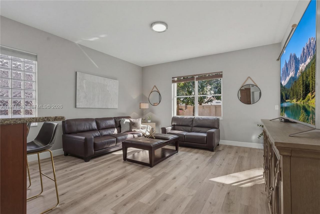 12846 NW 18th Ct, Pembroke Pines, FL 33028 Photo