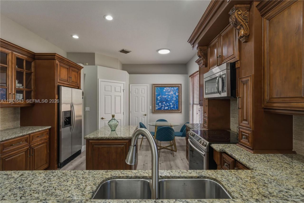 12846 NW 18th Ct, Pembroke Pines, FL 33028 Photo