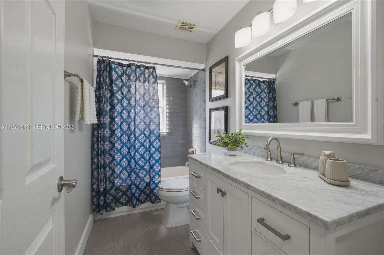 12846 NW 18th Ct, Pembroke Pines, FL 33028 Photo