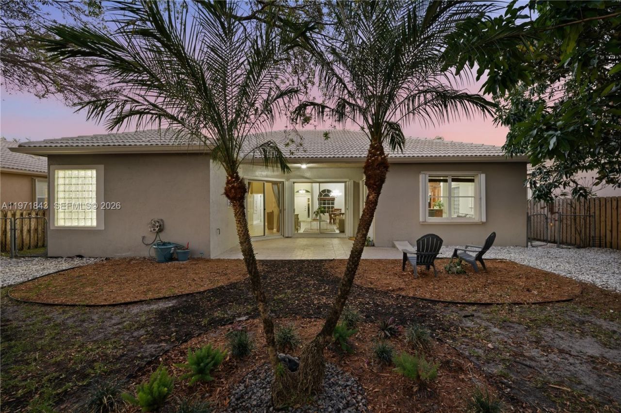 12846 NW 18th Ct, Pembroke Pines, FL 33028 Photo