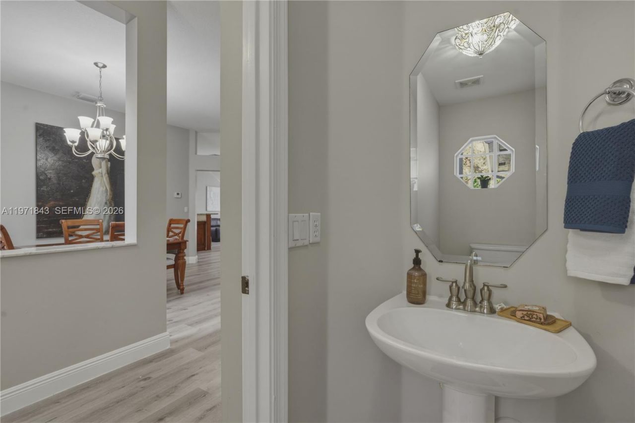 12846 NW 18th Ct, Pembroke Pines, FL 33028 Photo