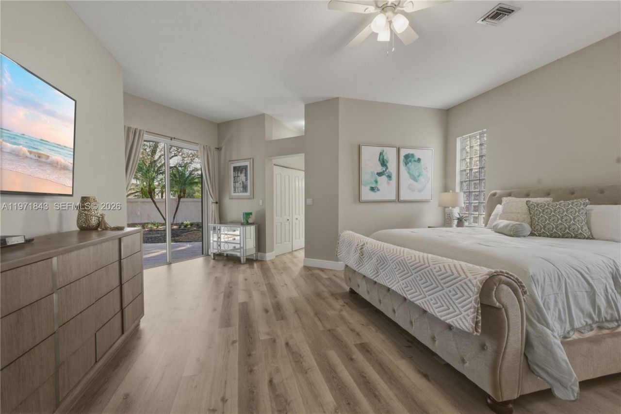 12846 NW 18th Ct, Pembroke Pines, FL 33028 Photo