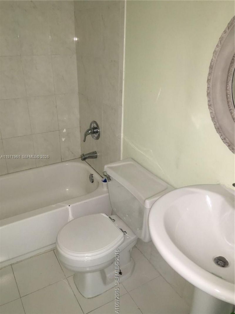 2162 W 60th St , Unit 14208, Hialeah, FL 33016 Photo