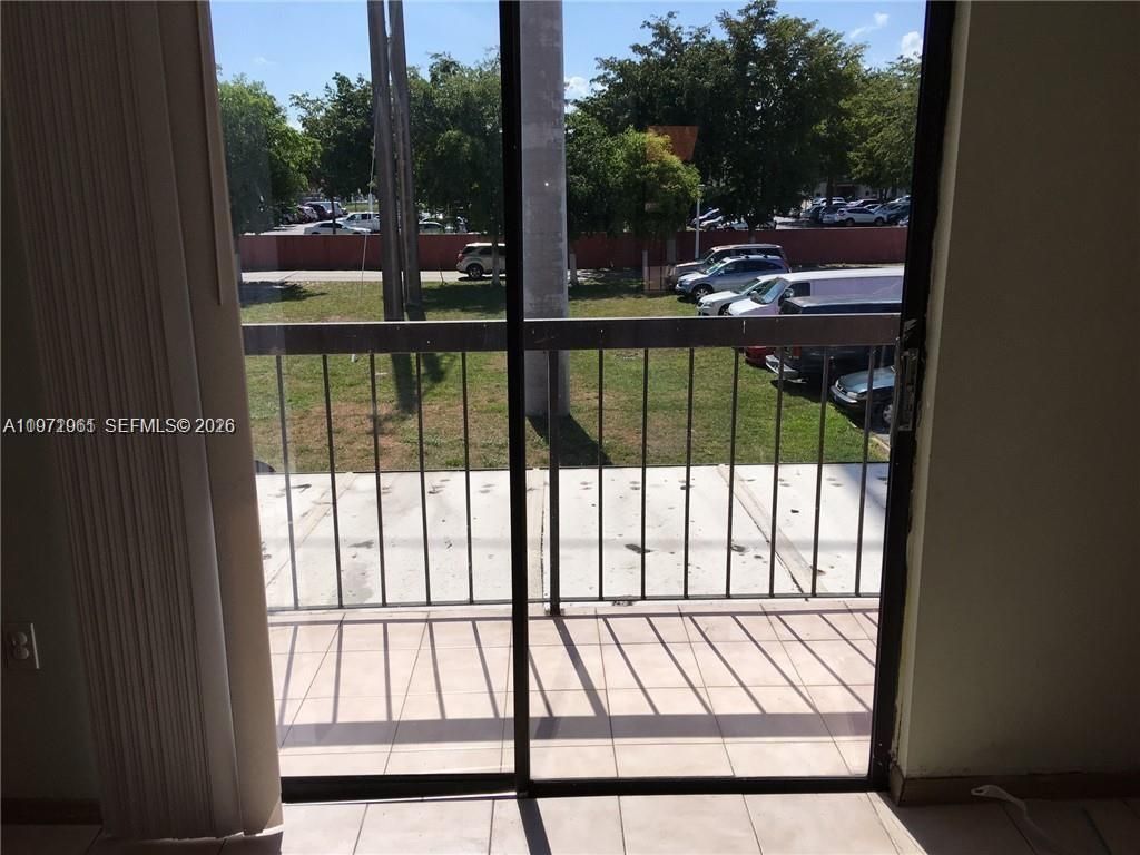 2162 W 60th St , Unit 14208, Hialeah, FL 33016 Photo