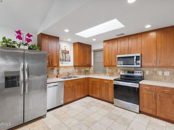 1885 E KIRKLAND Lane, Tempe, AZ 85281