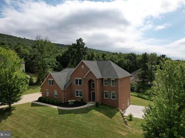 311 TREETOPS DRIVE, STATE COLLEGE, PA 16801