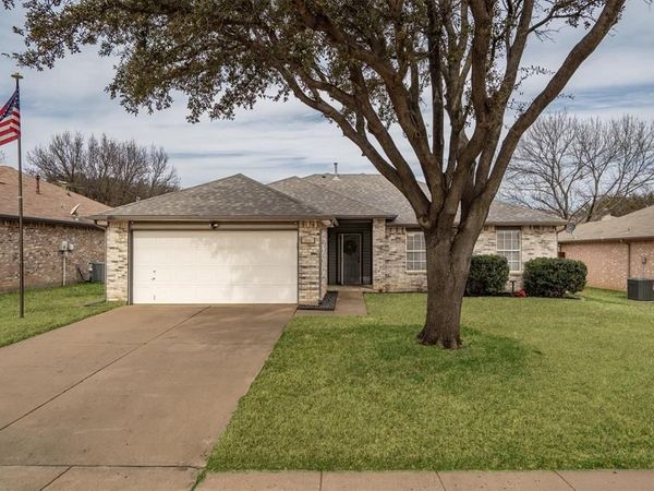 844 Atchison Drive, Saginaw, TX 76131