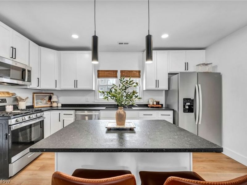 99 Meadowridge Road, Mogadore, OH 44260 Photo 9