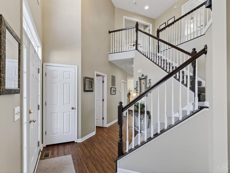 5466 Gwendolyn Ridge, Delhi Twp, OH 45238 Photo 8