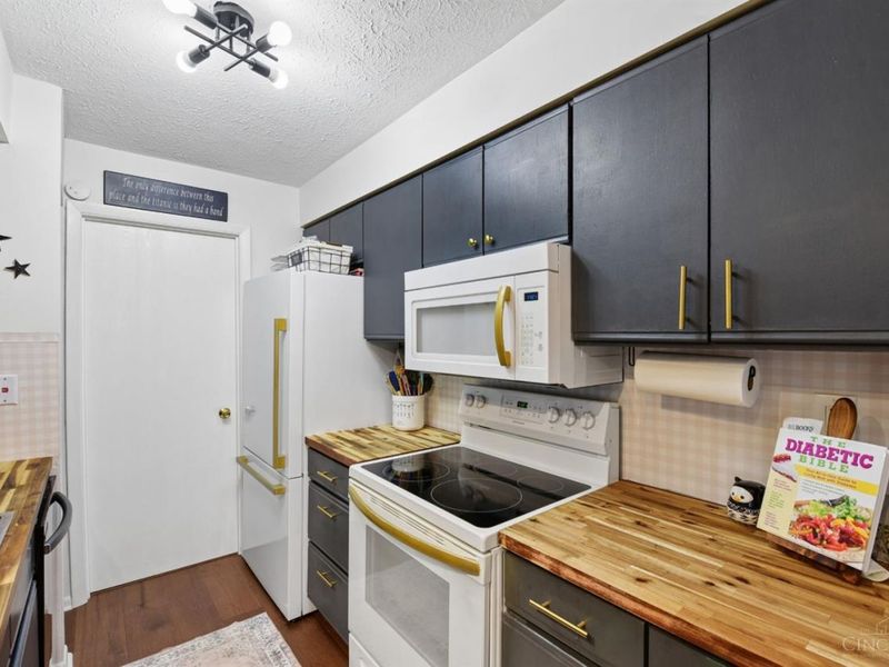 5986 Meadow Creek Drive, Unit 2, Milford, OH 45150 Photo 11