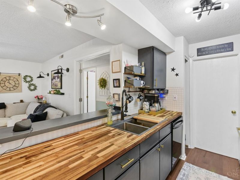 5986 Meadow Creek Drive, Unit 2, Milford, OH 45150 Photo 12