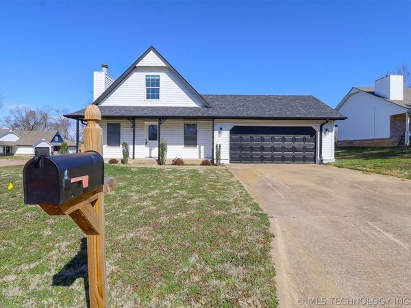 116 W 11th Street, Claremore, OK 74017