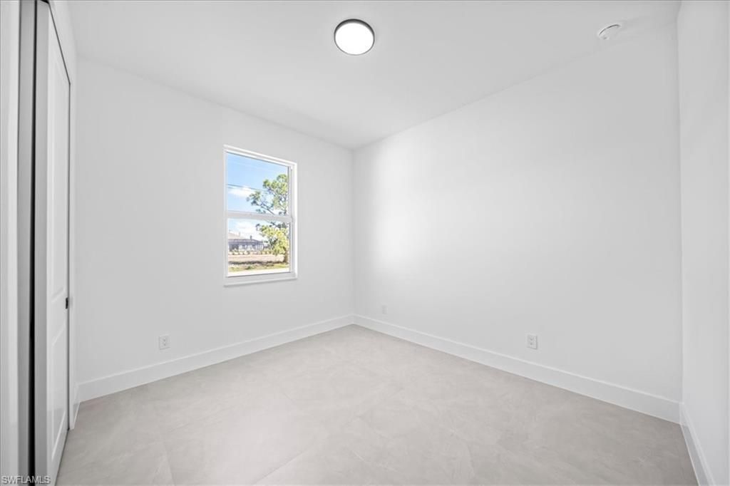 2724 NW 21st St, Cape Coral, FL 33993 Photo