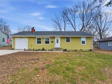 702 SW 17th Street, Blue Springs, MO 64015