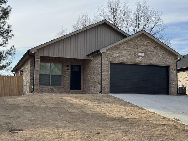 2308 Rector Rd, Paragould, AR 72450