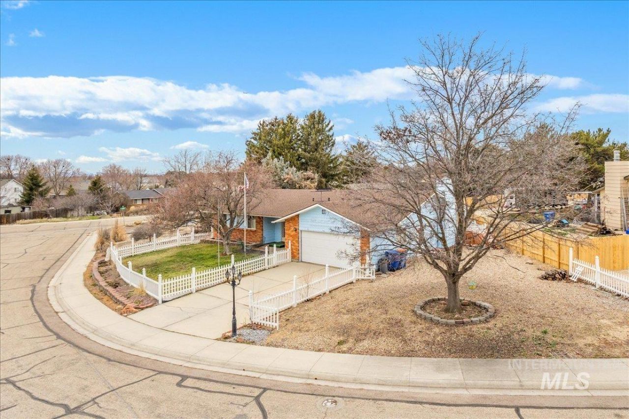 5757 S Omaha Pl, Boise, ID 83709 Main Photo