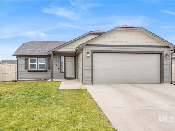 1512 White Fish Lake St, Caldwell, ID 83607