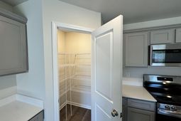 520 Corkscrew Lane photo 4