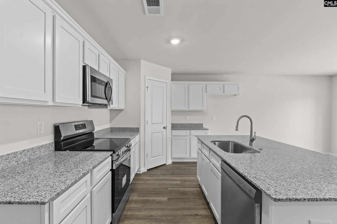 520 Corkscrew Lane Photo 8