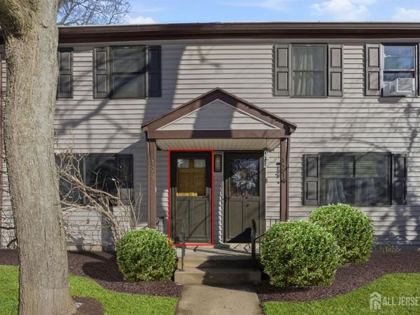 123 Newman Street, Metuchen, NJ 08840