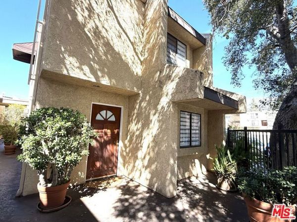 3130 Montrose Avenue, Unit 119, La Crescenta, CA 91214