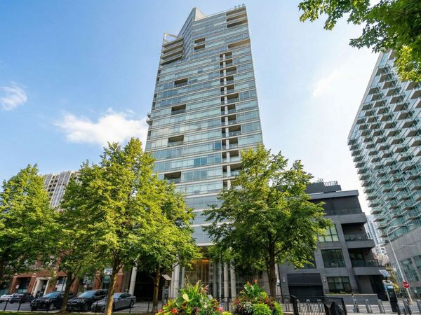 510 W Erie Street, Unit 1207, Chicago, IL 60654