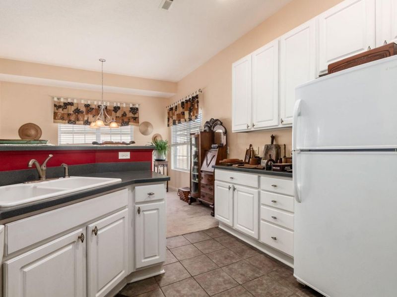 1426 Carylake Circle, Columbus, OH 43240 Photo 10