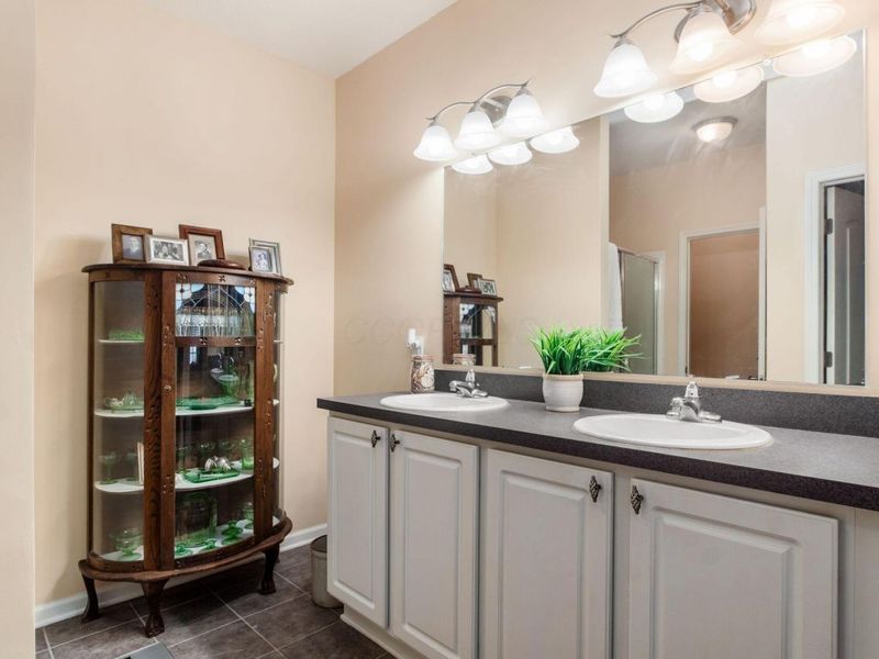 1426 Carylake Circle, Columbus, OH 43240 Photo 15