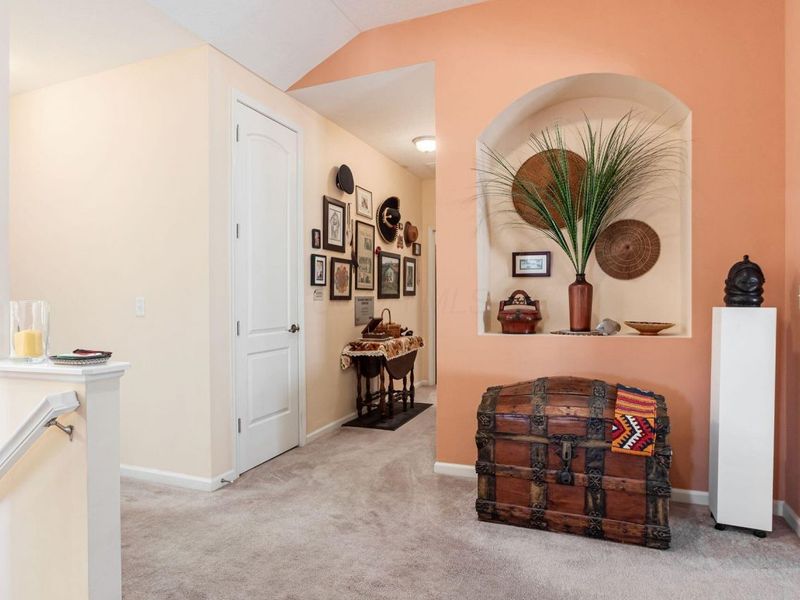 1426 Carylake Circle, Columbus, OH 43240 Photo 3