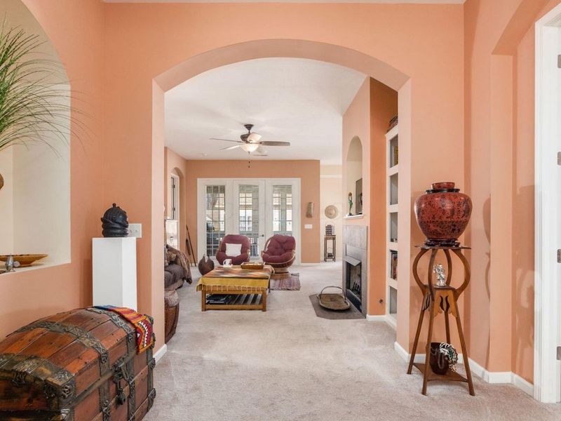 1426 Carylake Circle, Columbus, OH 43240 Photo 4