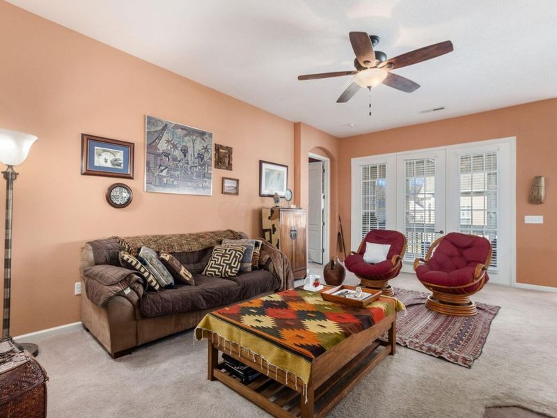 1426 Carylake Circle, Columbus, OH 43240 Photo 5