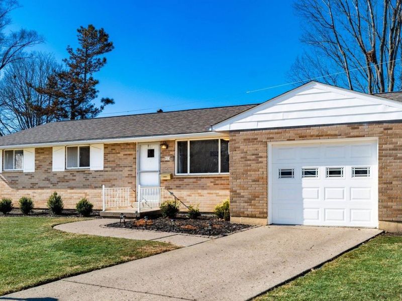 469 King Court , Newark, OH 43055 Photo 2