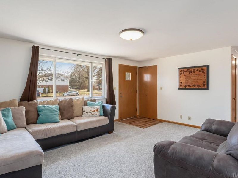 469 King Court , Newark, OH 43055 Photo 3