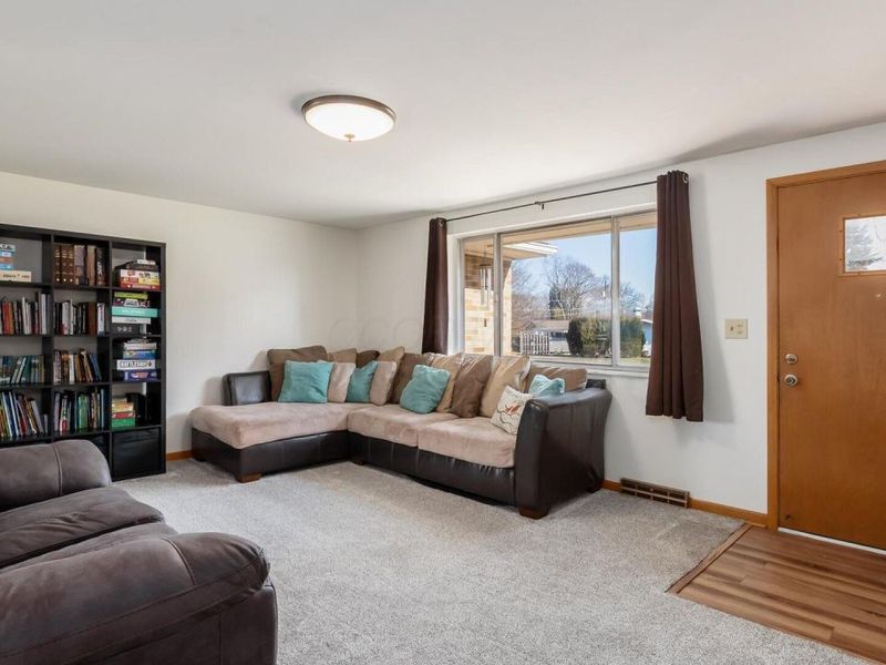 469 King Court , Newark, OH 43055 Photo 4