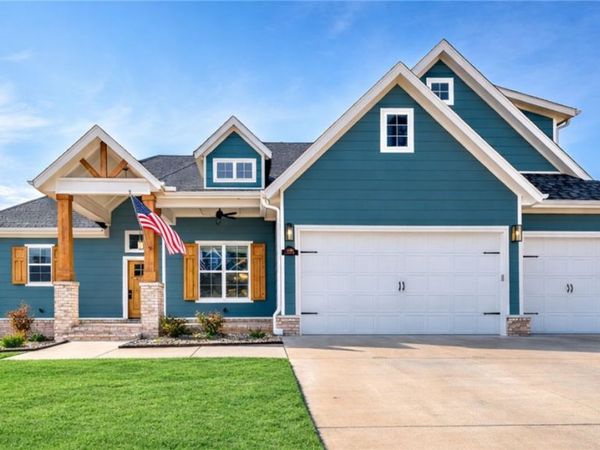 6414 S 62nd Street , Rogers, AR 72758